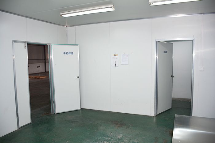 中药拣选车间